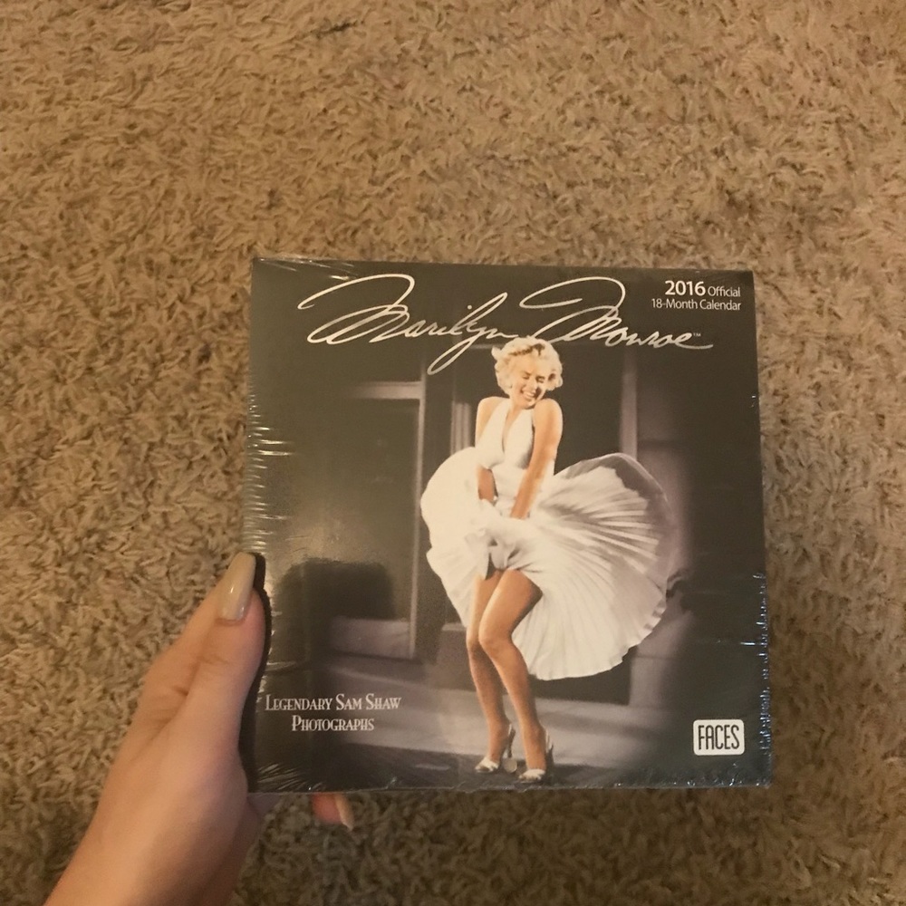 nwt marilyn monroe calendar